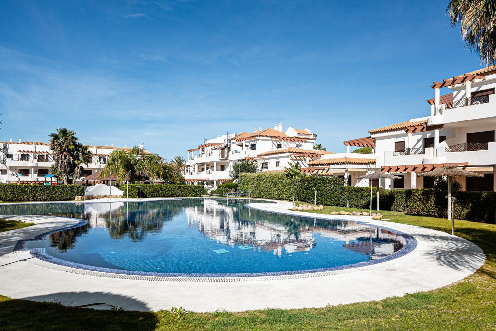 צ'יקלנה דה לה פרונטרה Apartamento Familiar Muy Soleado Cerca De La Playa Y Parking Incluido מראה חיצוני תמונה