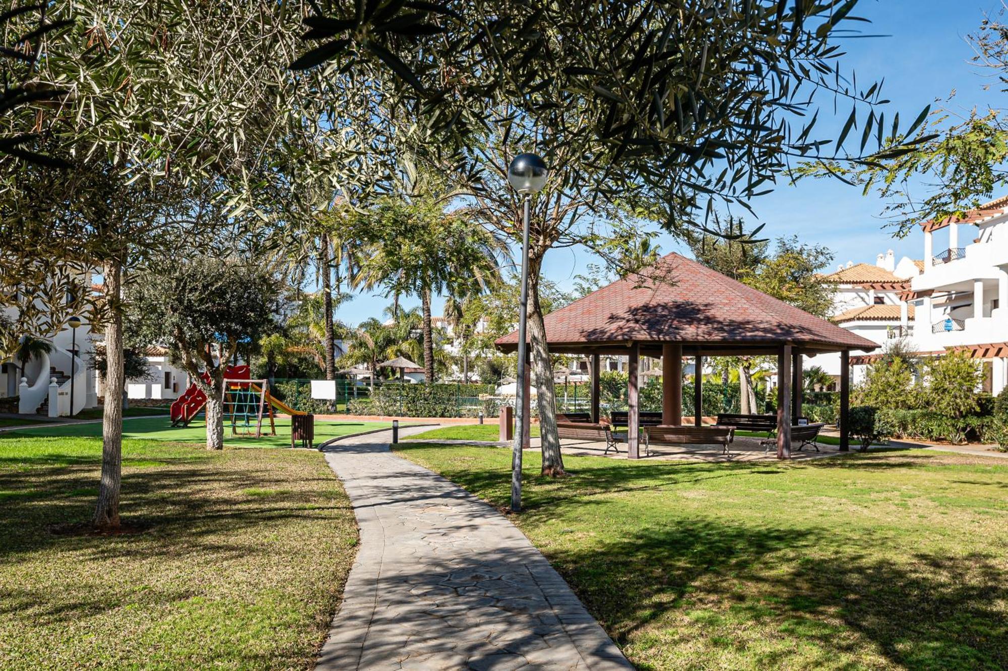 צ'יקלנה דה לה פרונטרה Apartamento Familiar Muy Soleado Cerca De La Playa Y Parking Incluido מראה חיצוני תמונה