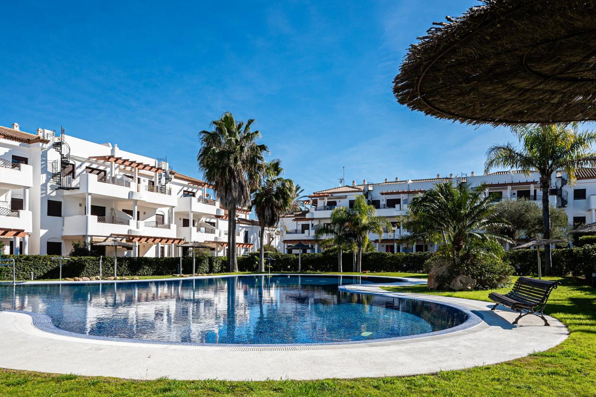 צ'יקלנה דה לה פרונטרה Apartamento Familiar Muy Soleado Cerca De La Playa Y Parking Incluido מראה חיצוני תמונה