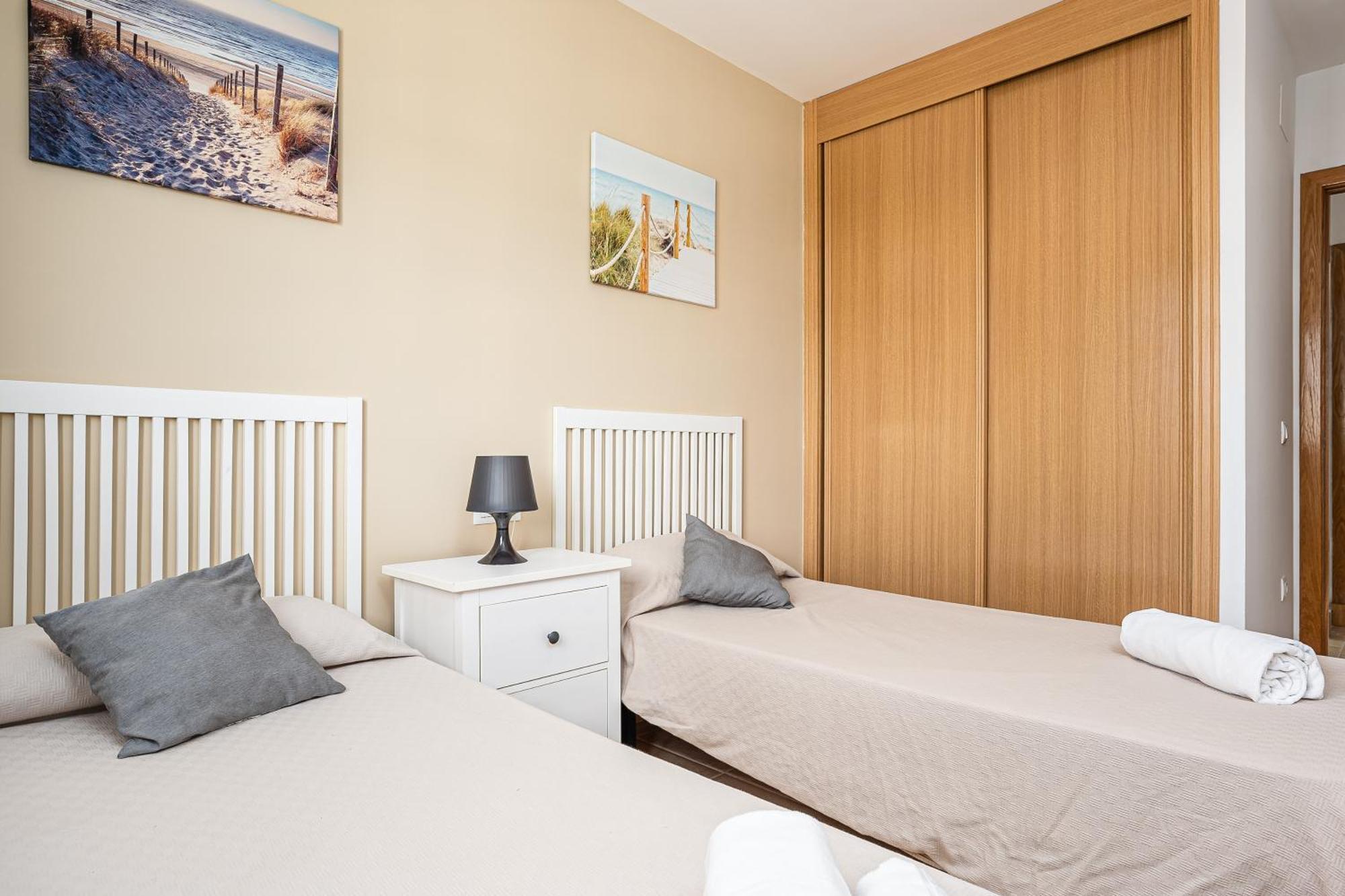 צ'יקלנה דה לה פרונטרה Apartamento Familiar Muy Soleado Cerca De La Playa Y Parking Incluido מראה חיצוני תמונה