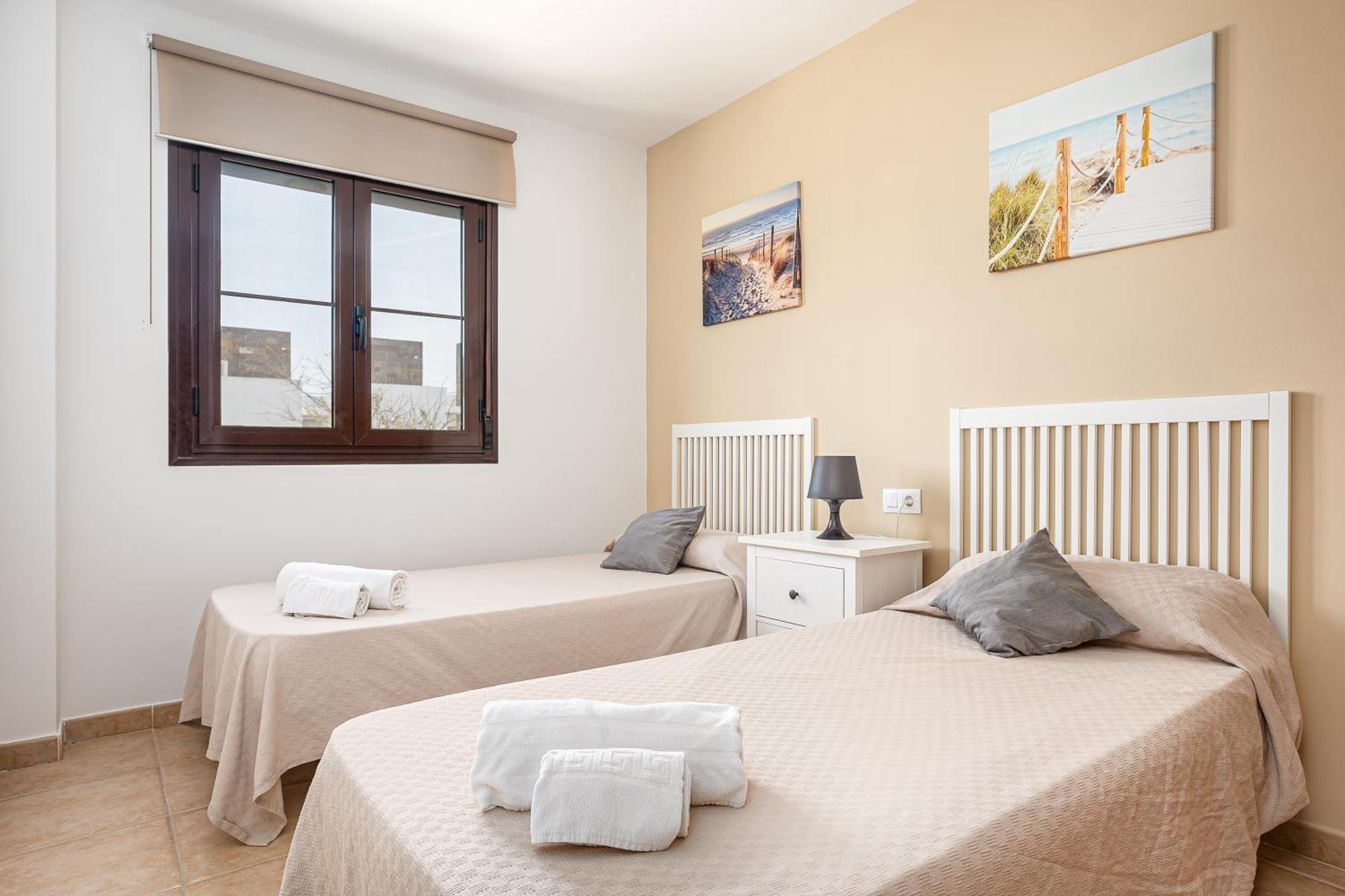 צ'יקלנה דה לה פרונטרה Apartamento Familiar Muy Soleado Cerca De La Playa Y Parking Incluido מראה חיצוני תמונה